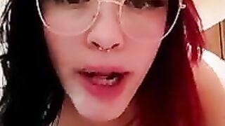 XEmma23 January-13-2022 06-22-35 @ Cam4 WebCam