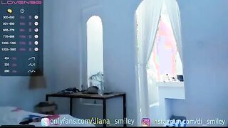 Diana_smiley_050422_2